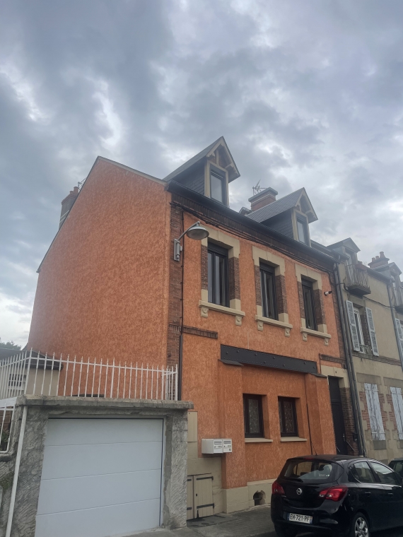Yzeure. Quartier Bataillots. 